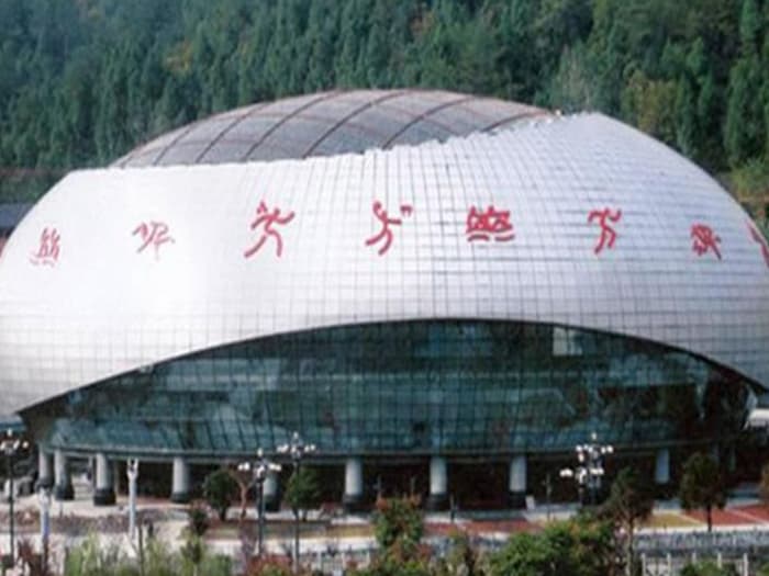 涿州体育中心球形网架加工安装